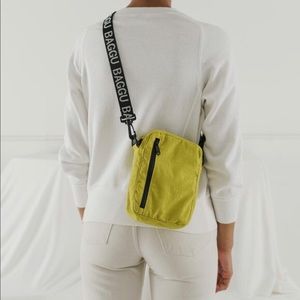 BAGGU Crossbody Tote
